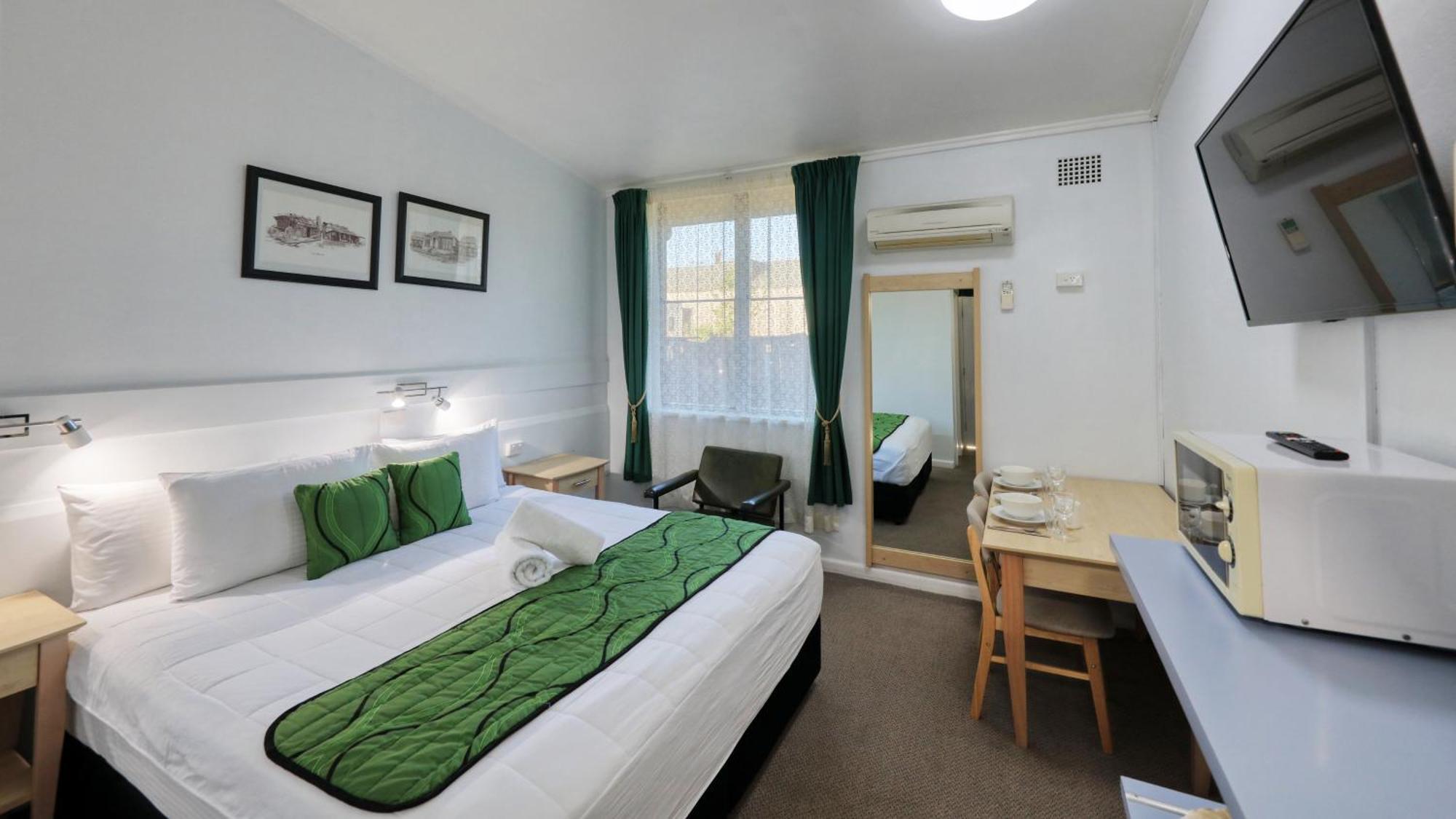 גלן אינס Cbd Gi Motel מראה חיצוני תמונה